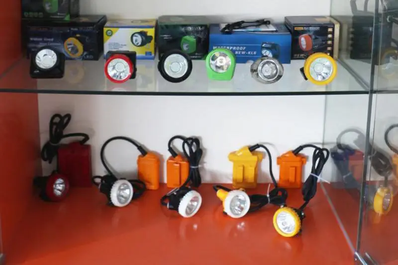 Cree sem Fio Claro da Mineração o Diodo Emissor de Luz da Certificação w do ce Conduziu Horas Eua Farol 3 18 4500-10000lux 9 4500-10000lux eua cree sem fio farol claro da mineração