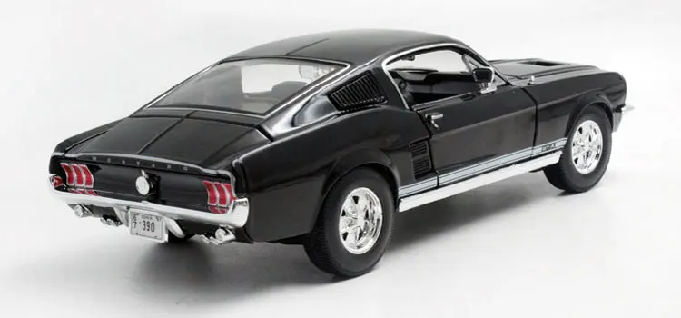 1:18 Ford 1967 Mustang GTA Fastblack автомобиль черный и зеленый цинковый сплав модель автомобиля литье под давлением для коллекции мальчиков Игрушки Подарки