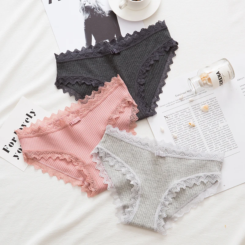 Women's cotton comfort briefs Lace trim breathable and comfortable