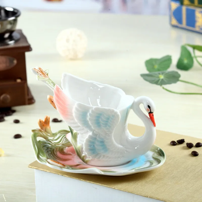 Совершенно превосходный 3D Лебедь кофейная чашка блюдце ложка цвет эмаль керамика фарфор кофейные чайные сервизы для дома кафе подарок