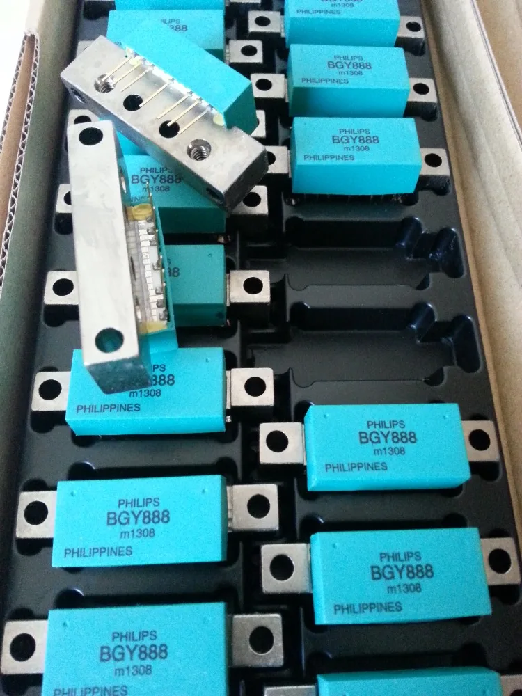 

2PCS New BGE788 BGY888 BGY887 BGY887B BGD814 for high frequency tube
