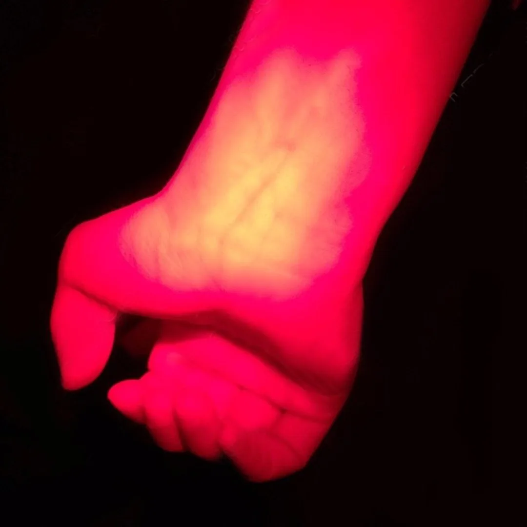 Black Vein Finder Professional Vein Viewer Red Light Pediatric Unit Clinicians Nurses IVs Vein Finder for Hospitals