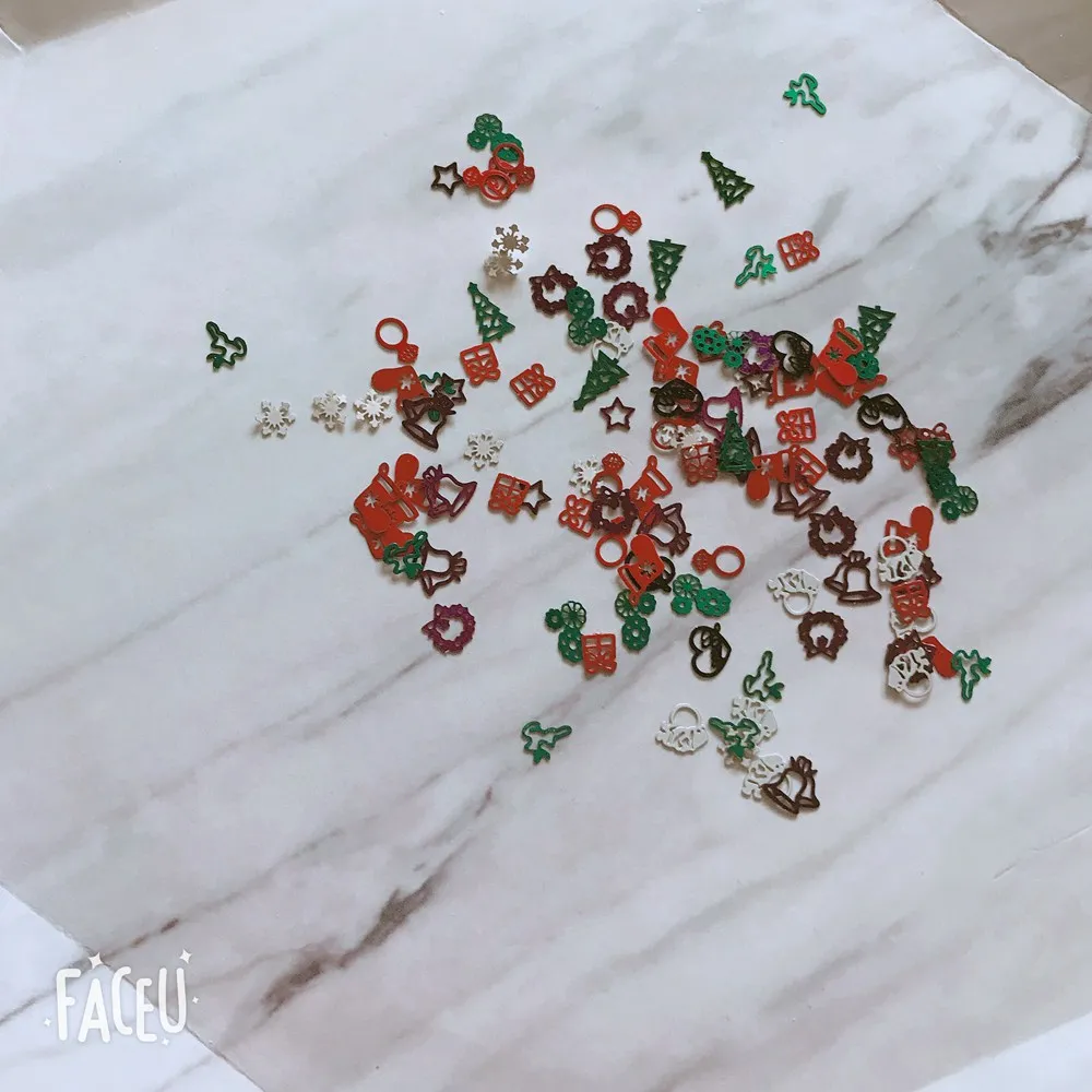 1Jar смешанный дизайн красочные покрытые твердые металлические наклейки не клейкие рождественские смешанные конструкции металлические наклейки BJ46