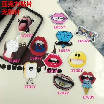 

1PCS cartoon Funny big tongue brooch girl Lips Icons On backpack Acrylic Badges Cartoon Pin Badge For Women Clothes Decoration