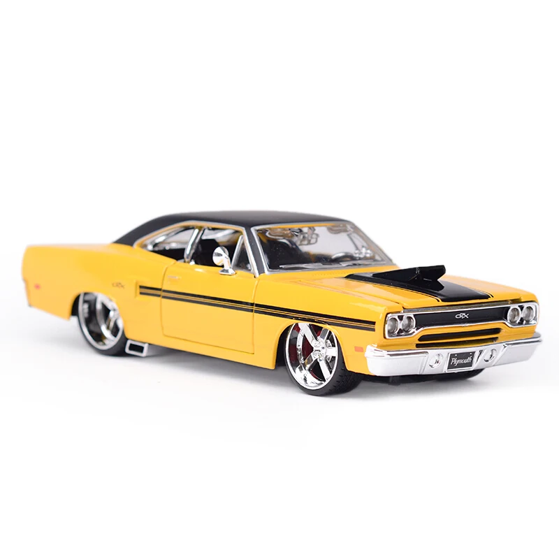 

Maisto 1:24 Plymouth GTX 1970 Diecast Model Car Toy Cars Model Vintage Car