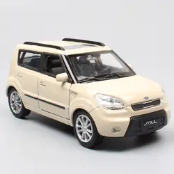 1:36 Miniaturas KIA Soul внедорожник мини MPV для машин и других транспортных средств и литья под давлением оттягивающаяся назад Модель Welly миниатюрный