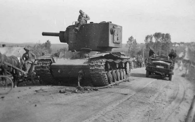 Russian_KV-2_Tank