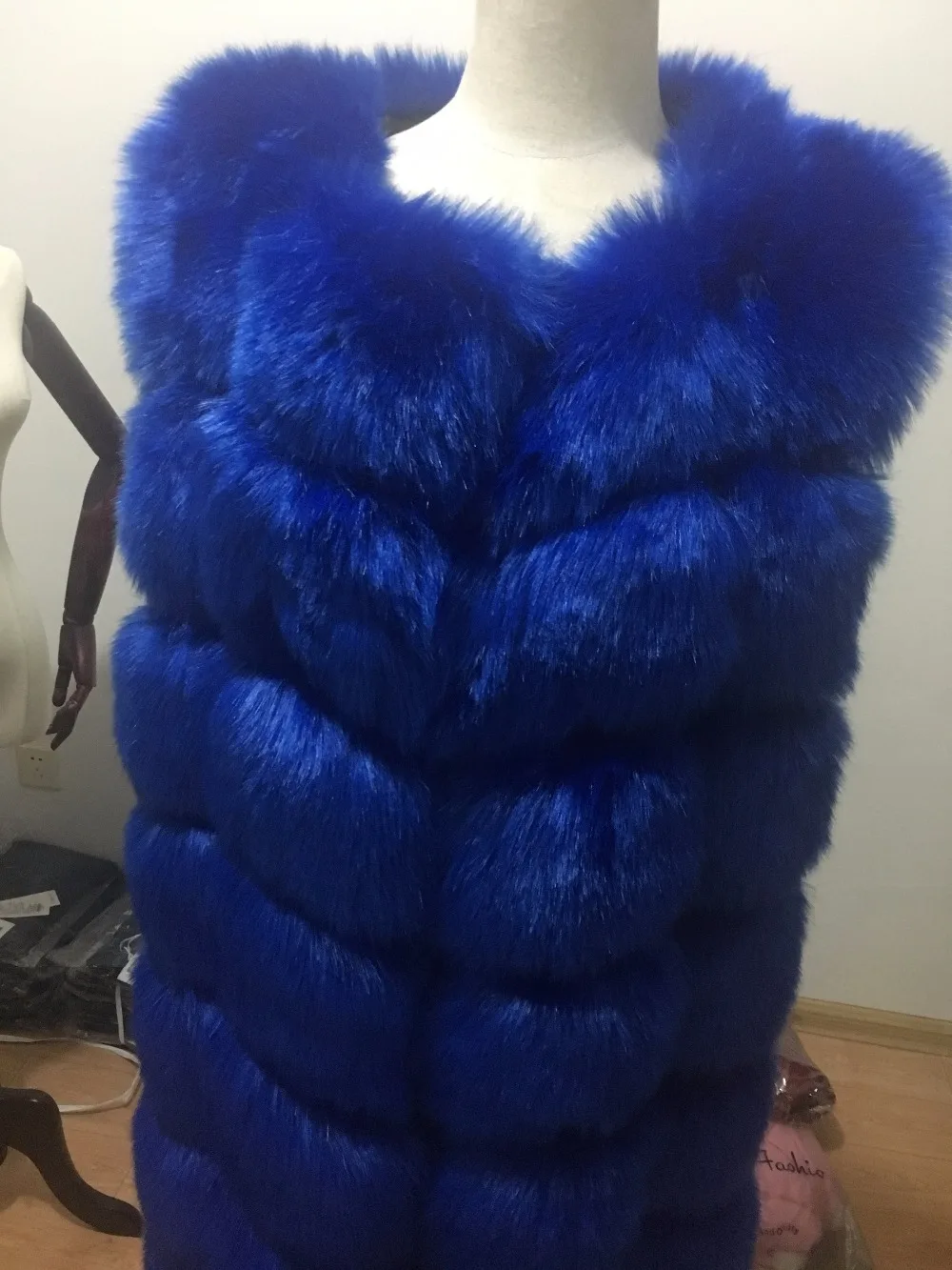 10steps 120cm Super Long Fur Vest Winter Women Luxury Faux Fox Fur Vest Furry Slim Woman Fake Fur Vest Plus Size Faux Fur wj1342