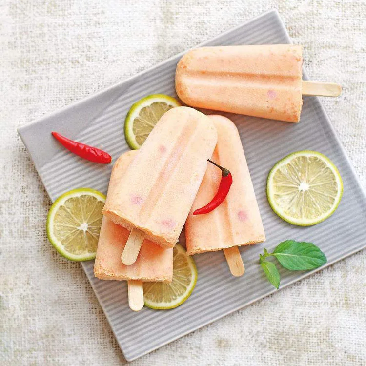 8678493493_1350438203