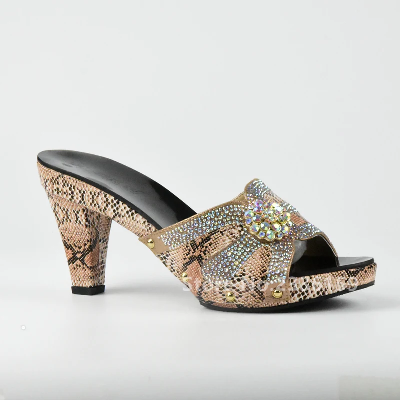 Женская свадебная обувь коричневого цвета в африканском стиле; модные женские туфли-лодочки с открытым носком; обувь для вечеринки и свадьбы; украшенная стразами - Цвет: Коричневый