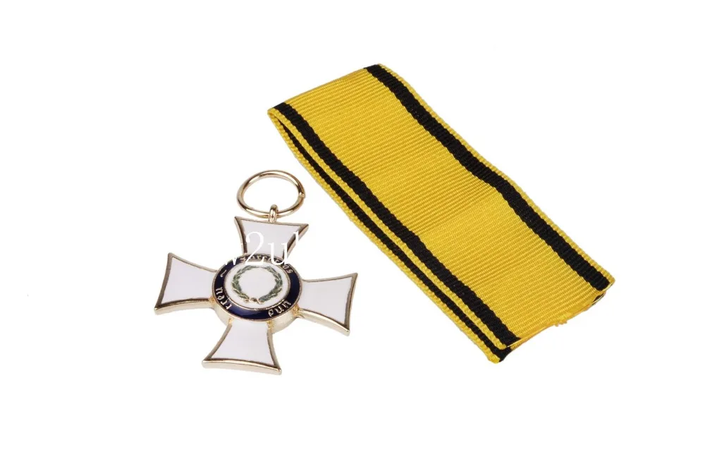 

WW1 WWI AUSTRO-HUNGARIAN EMPIRE WHITE CROSS BADGE WITH RIBBON