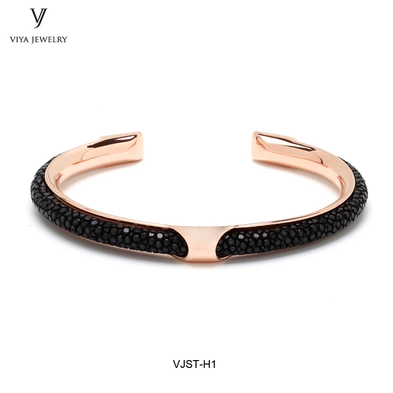 

Luxury Black Stingray Leather Cords Bangles With Rose Gold Color 316 L Stainless Steel Hardware DIY Color Men Bangles Bracelet