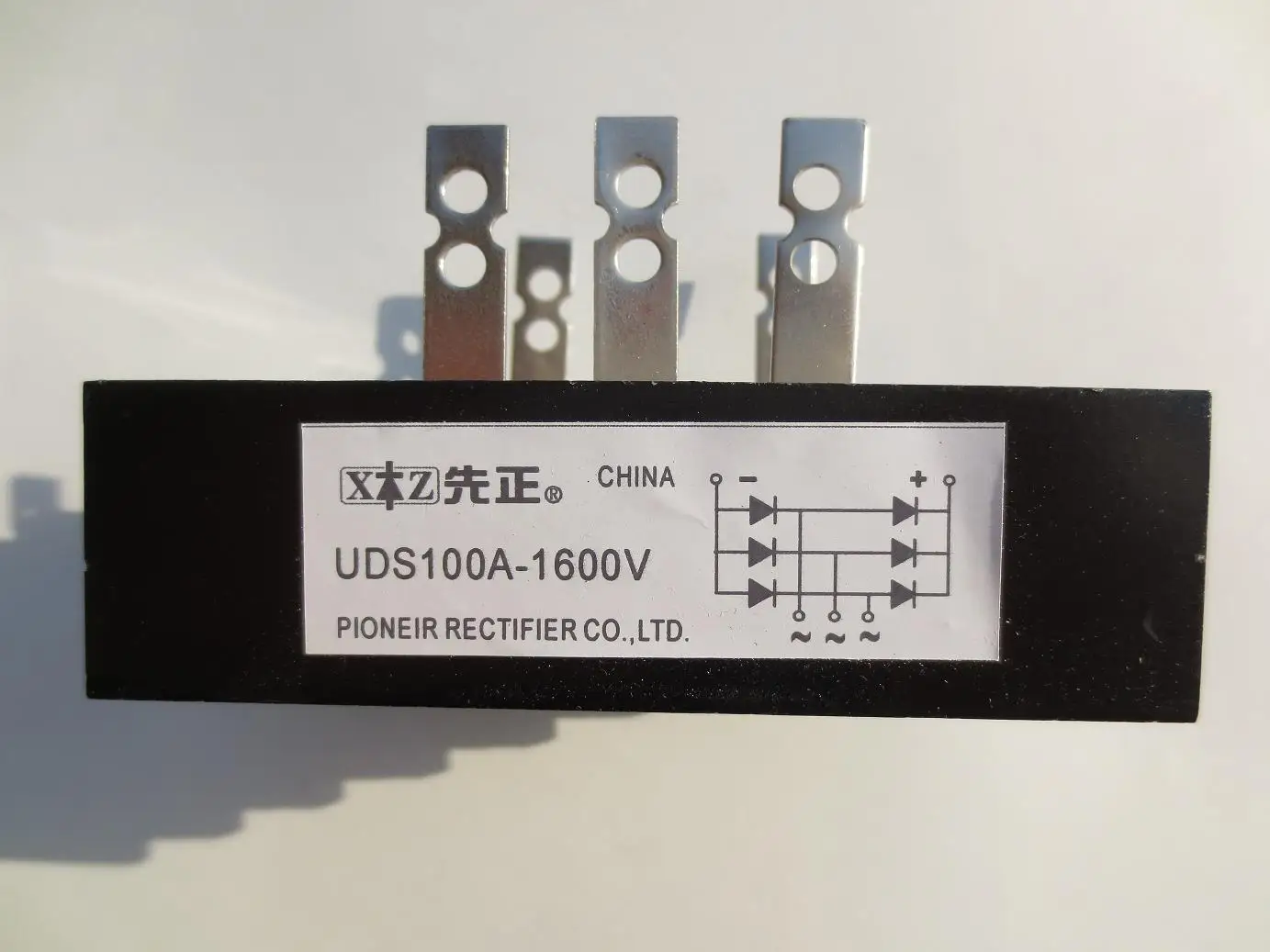 

Three-phase rectifier bridge, Silicon UDS100A-1600V