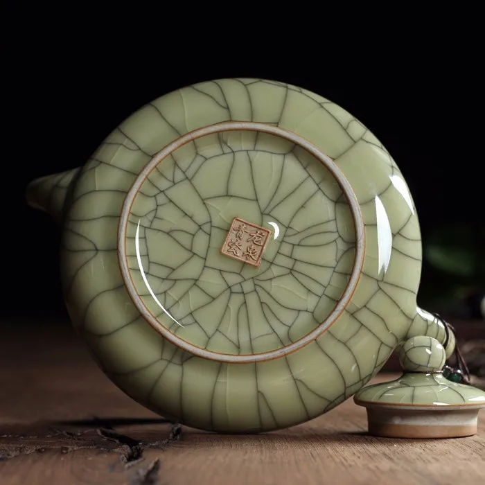 New-Hot-Sale-Crackle-Glaze-Ge-Kiln-Longquan-Celadon-300ml-Zisha-Ceramics-Arts-Flat-Teapot-Porcelain (4)