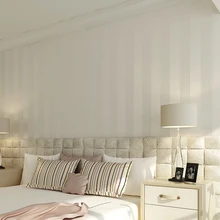 Современный стиль блестящие Серебристые полосы нетканые обои для стен гостиной спальни настенный Декор Papel де Parede бежевый белый