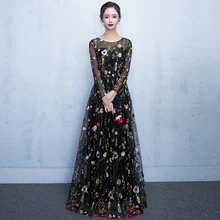 Elegante vintage de encaje de malla bordado de la flor de las mujeres party dress plus size xxl 2017 primavera o-cuello de manga larga maxi vestidos plisados