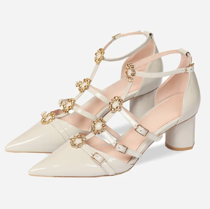 

2018 The Summer Word Buckle With High-heeled Sandals Fashion Wild Gold Flower-shaped Buckle Strip Women's Shoes