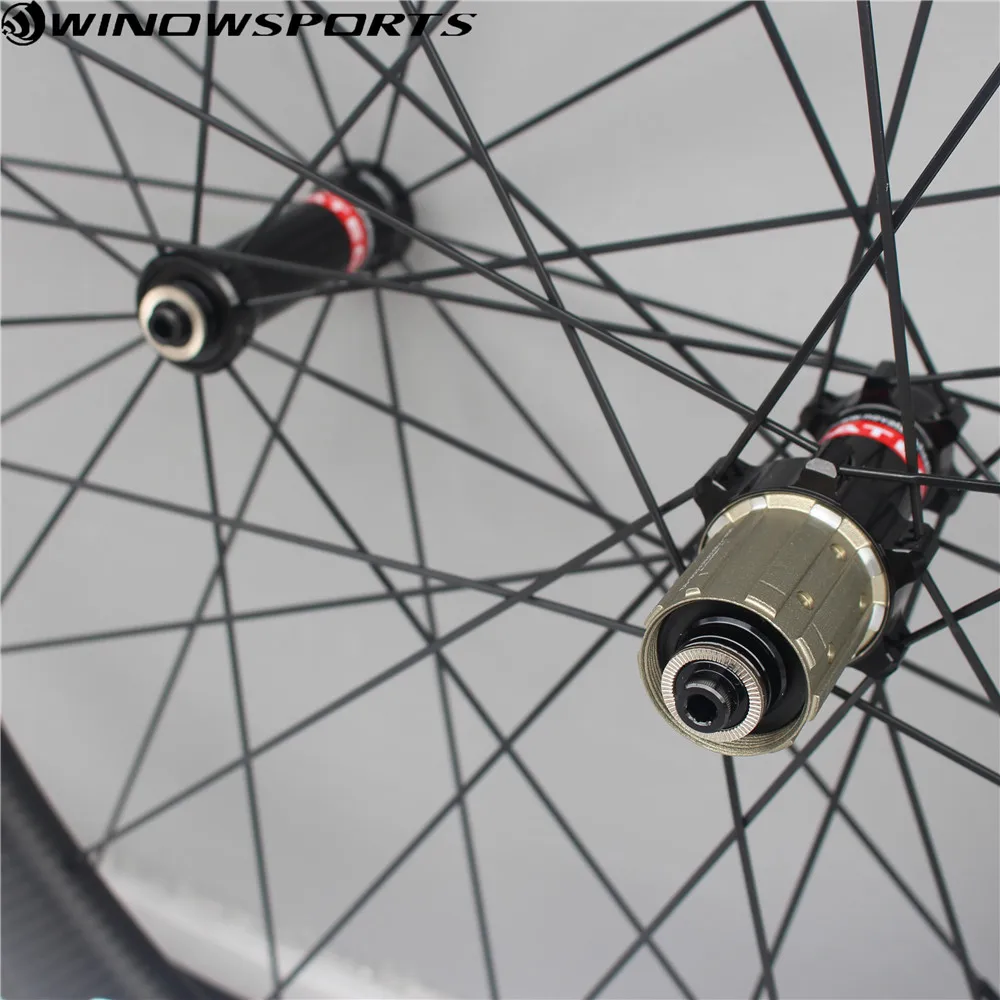 Flash Deal 2018 Aero road bike winow brand 700C carbon Road Complete Bike 22 Speed 105 5800 Groupset Full Carbon Road Complete Bike 15 Flash Deal 2018 Aero road bike winow brand 700C carbon Road Complete Bike 22 Speed 105 5800 Groupset Full Carbon Road Complete Bike 15