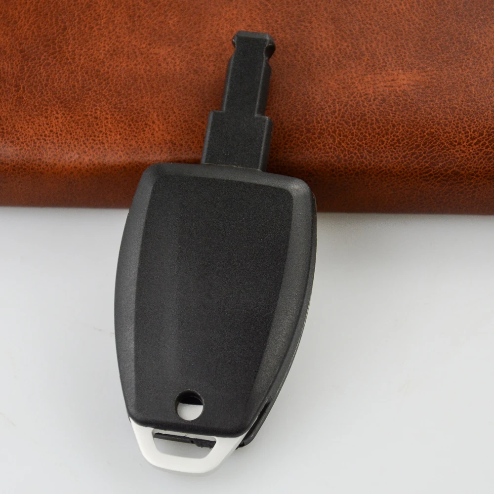 OKEYTECH 5 BUTTON REPLACEMENT CAR KEY SHELL COVER CASE FOB HOUSING WITH INSERT UNCUT BLADE FOR VOLVO C30 C70 V50 V40 SMART CARD