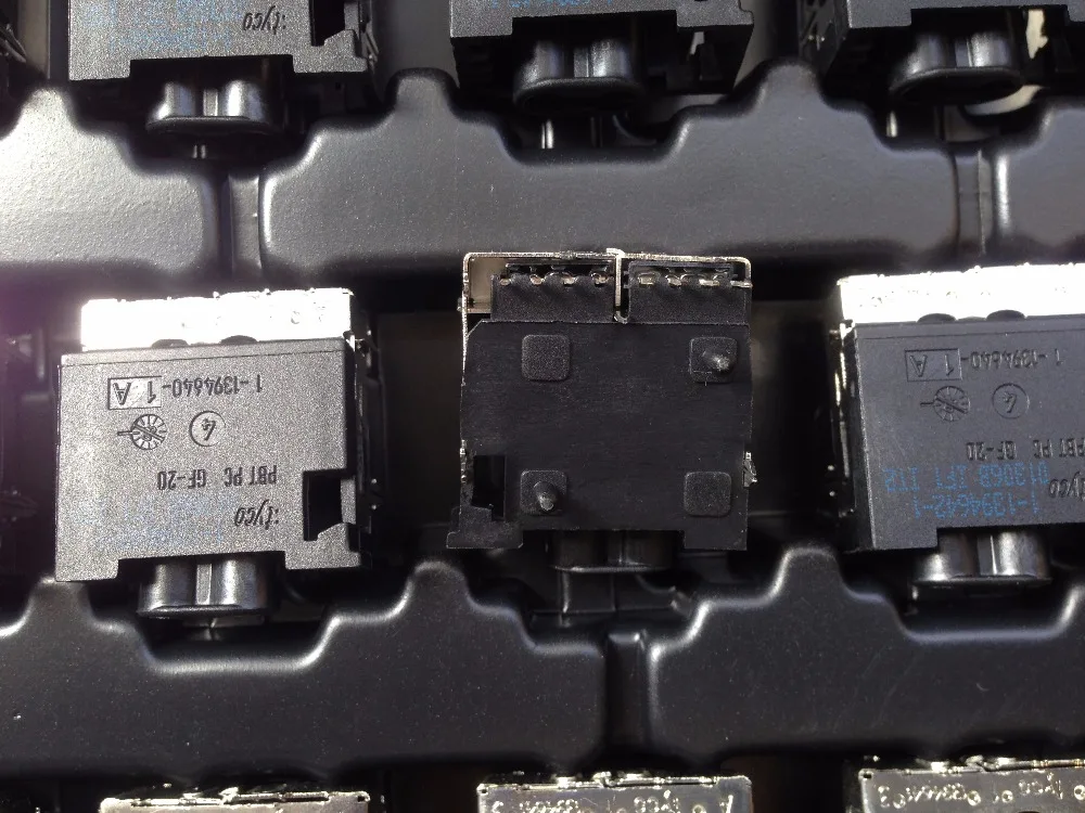 TYCO PBT GF-20 1-1394640-1 MOST optical fiber POF connector for VW Audi (4)