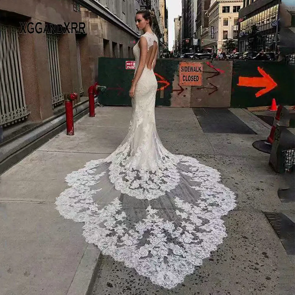 

Luxury Long Mermaid Wedding Dress 2019 Lace Bride Dress V Neck Hollow Back Applique Boho vestido de noiva Long Train Bridal Gown