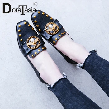 

DoraTasia 2019 New 33-40 Genuine Cow Leather Woman Pumps Rivet Decoration Slip On 3cm Med Heels Luxury Pumps Female Shoes Woman