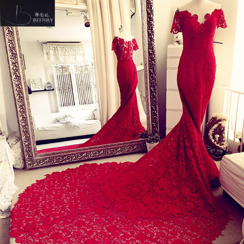 

Romantic V Neck Red Wedding Dress Lace Mermaid Bride Gown Plus Size Custom Made Bride Dresses With Chapel Train