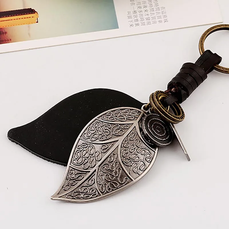 

Punk Vintage Pattern Leaf Pendant Charm Genuine Leather Keychain For Men Women Key Ring Car Auto Bag Key Chain