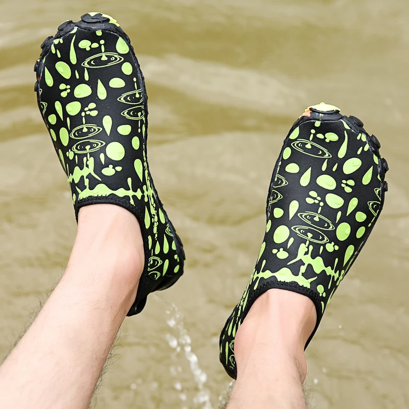 Water Shoes Aqua Shoes Plus Size Upstream Men Women Beach Fishing Swimming Outdoor Wading Sea Gym Shoes Sneakers Men Socks