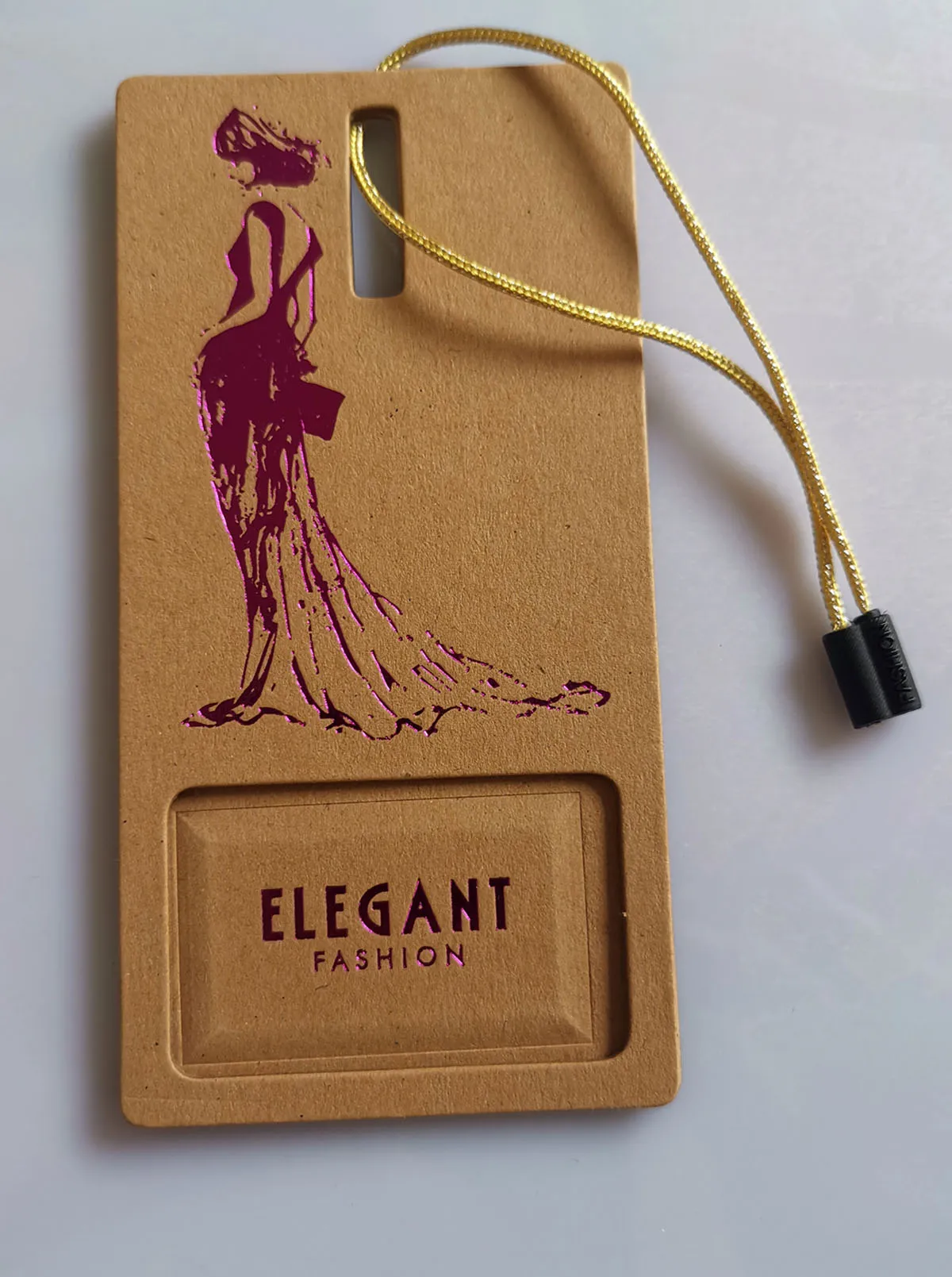 

2019 newest custom printed fashion hangtag/clothing hang tag/customized hang tags for clothing/bags DP18006-2