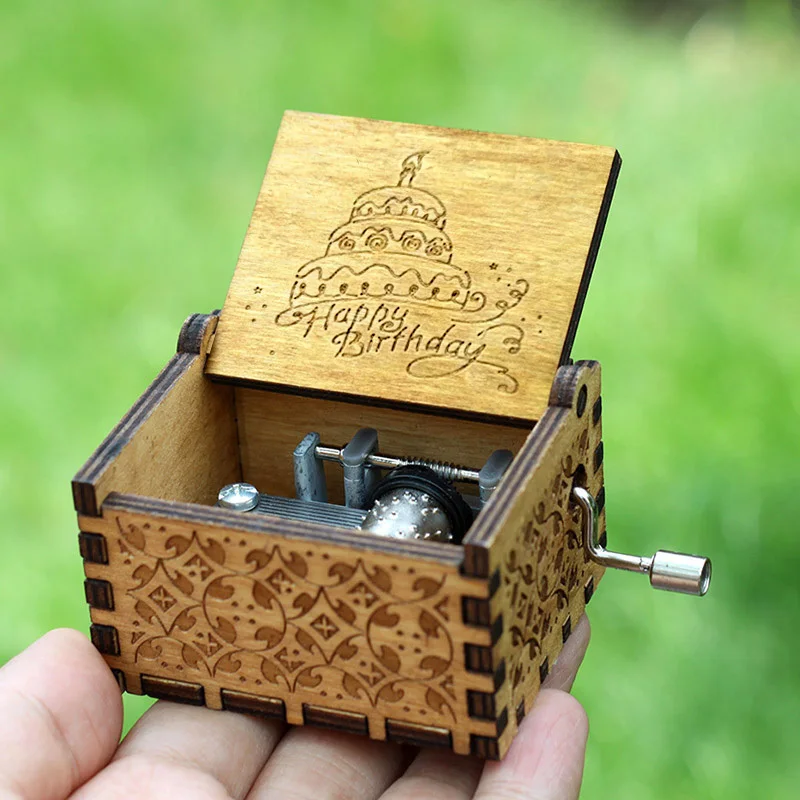 

2018 New Antique Carved Happy Birthday Music Box Let Le Go Star Wars Wooden Hand Crank Theme Music Caixa De Musica