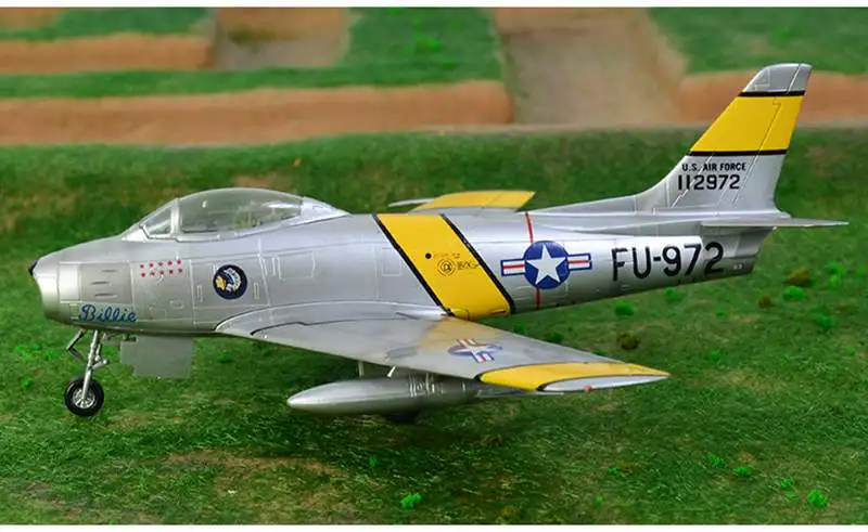 Предварительно построенный 1/72 F-86 Sabre трансонический реактивный истребитель крыло F-86F самолет хобби Коллекционная готовая пластиковая модель самолета