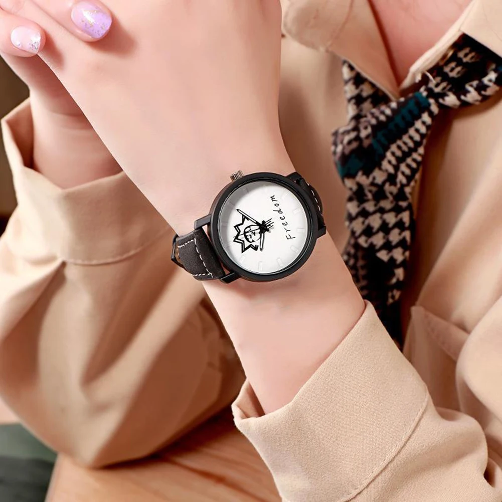 Новая мода письмо кулак Круглый циферблат лента, сиденье из искусственной кожи пара кварцевые наручные часы в подарок