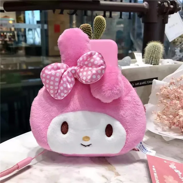 3568750656_1220212835