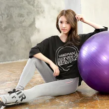 2 предмета Для женщин Йога набор Фитнес одежда для спортзала и бега Половина рукава Свободные футболка+ брюки для йоги, леггинсы для пробежки Тренировки Спортивный костюм 69