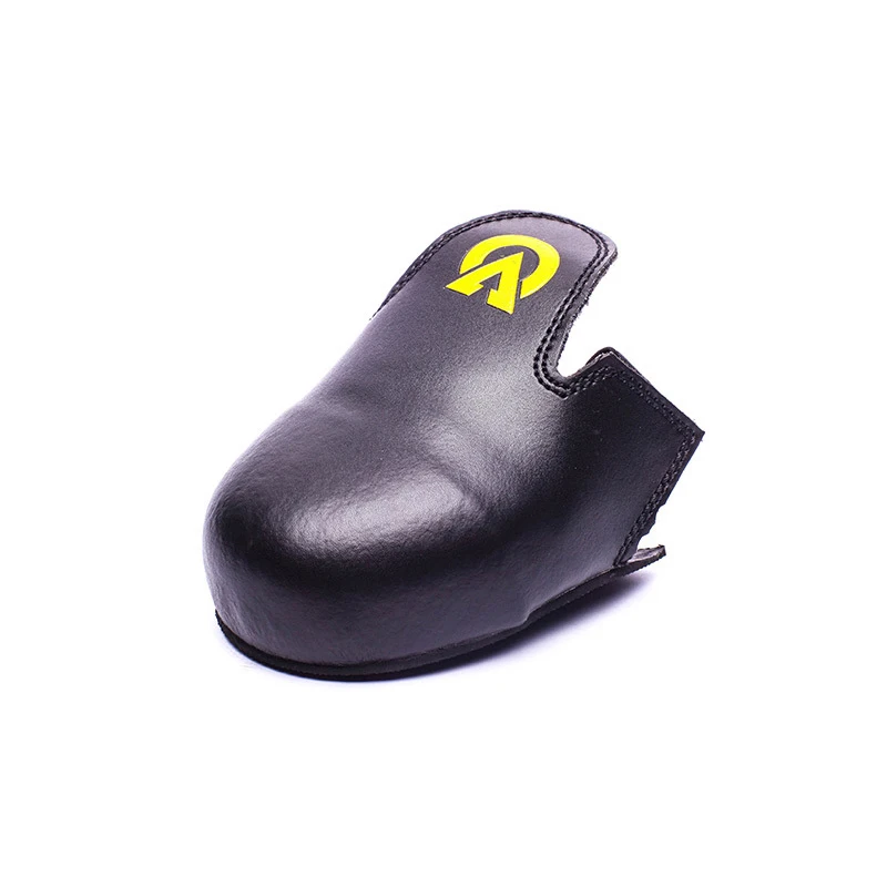 shoes toe cap