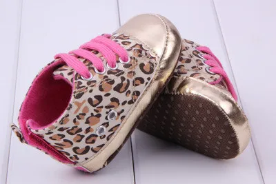 baby shoes 01
