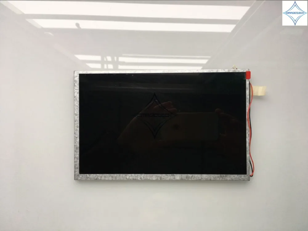 TM080XFH02