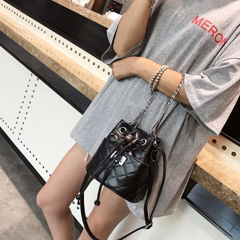 

2019 Fashion Designer Women Sequined Chain Messenger Bag Diamond lattice Crossbody Shoulder Phone Bags ladies bucket