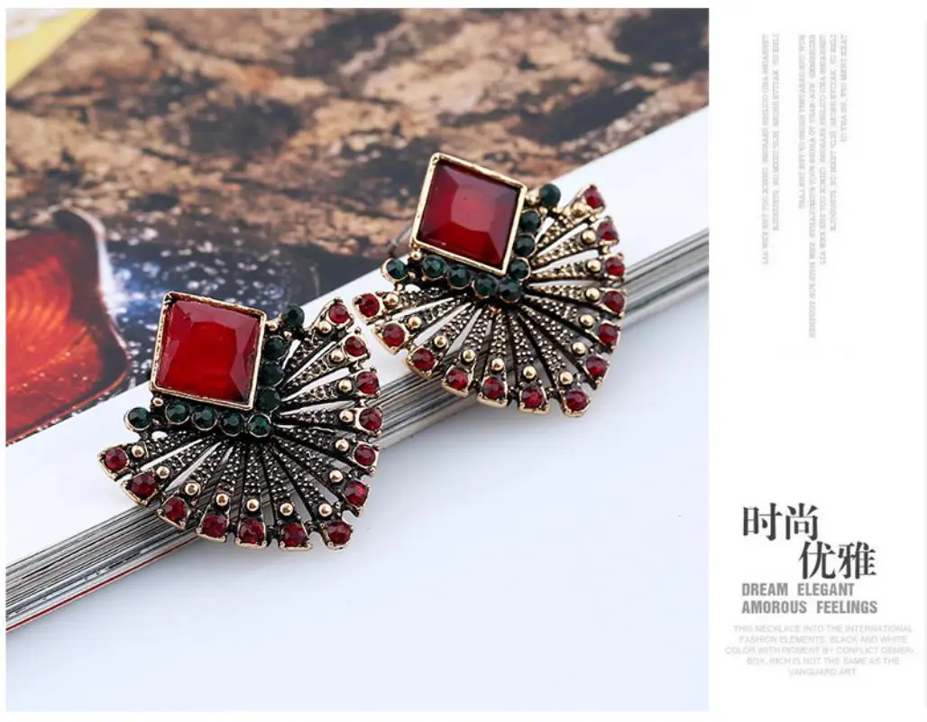 Vintage Bohemian Ethnic Style Red Crystal Luxury Fan-shaped Rhinestone Earrings