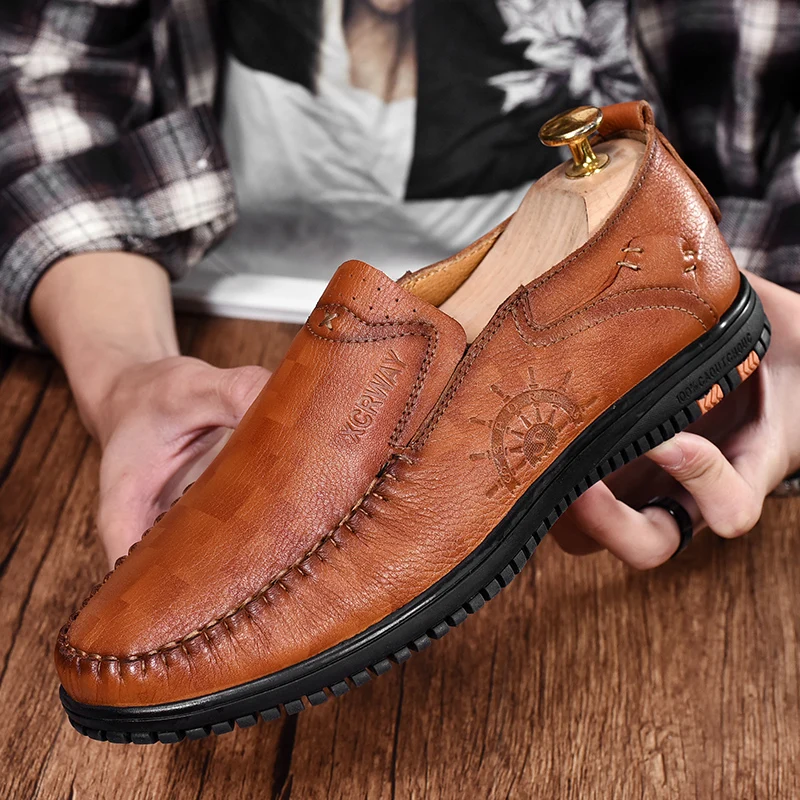 

High Quality Cow Genuine Leather Superstar Fashion Summer Style Soft Moccasins Men Loafers Driving Shoes Outdoor Men Flats C4