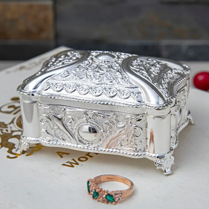 

New! Europe Vintage Metal Jewelry Box Shinning Silver Color Jewellery Storage Case Casket Gift Organizer Box Home Decoration