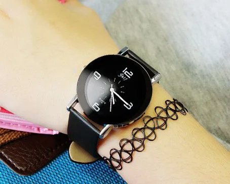 Новые роскошные модные брендовые кварцевые часы для женщин и мужчин повседневные наручные часы с кожаным браслетом часы 8A26