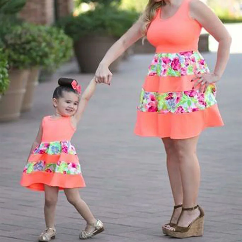 

Europe American Styles Family Matching Dress Mother Daughter Clothes Printed Mom and Daughter Dress Kids Parent Child Outfits X