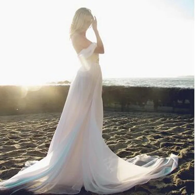 Summer Style Backless Beach Wedding Dresses Flowing Elegant Boho Bridal