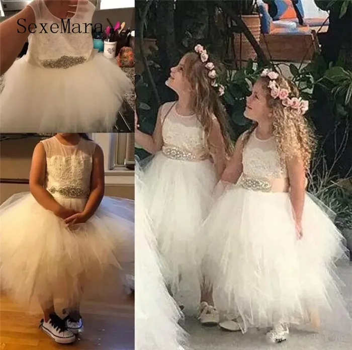 Ivory White Flower Girls Dresses for Wedding Party With Beaded Sash Lace Puffy Tulle Girls Birthday Dress Communion Gown Ivory White Flower Girls Dresses for Wedding Party With Beaded Sash Lace Puffy Tulle Girls Birthday Dress Communion Gown
