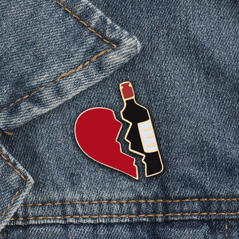 

2pcs/Set Brocken Heart Enamel Pin Creative Wine Bottle Cup Pizza Brooch Women Men Jackets Lapel Pins Badges for Lover Jewelry