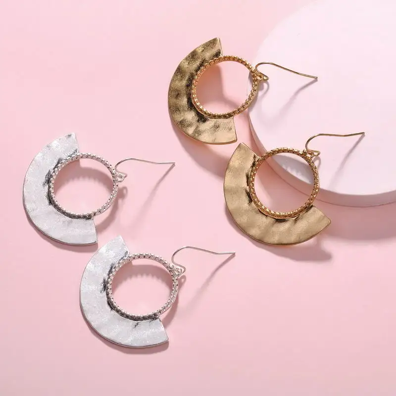 

Texas Design Hammered Polished Metallic Thumped Fan Fringe Hook Earrings Dangle Drop Statement Earrings for Women