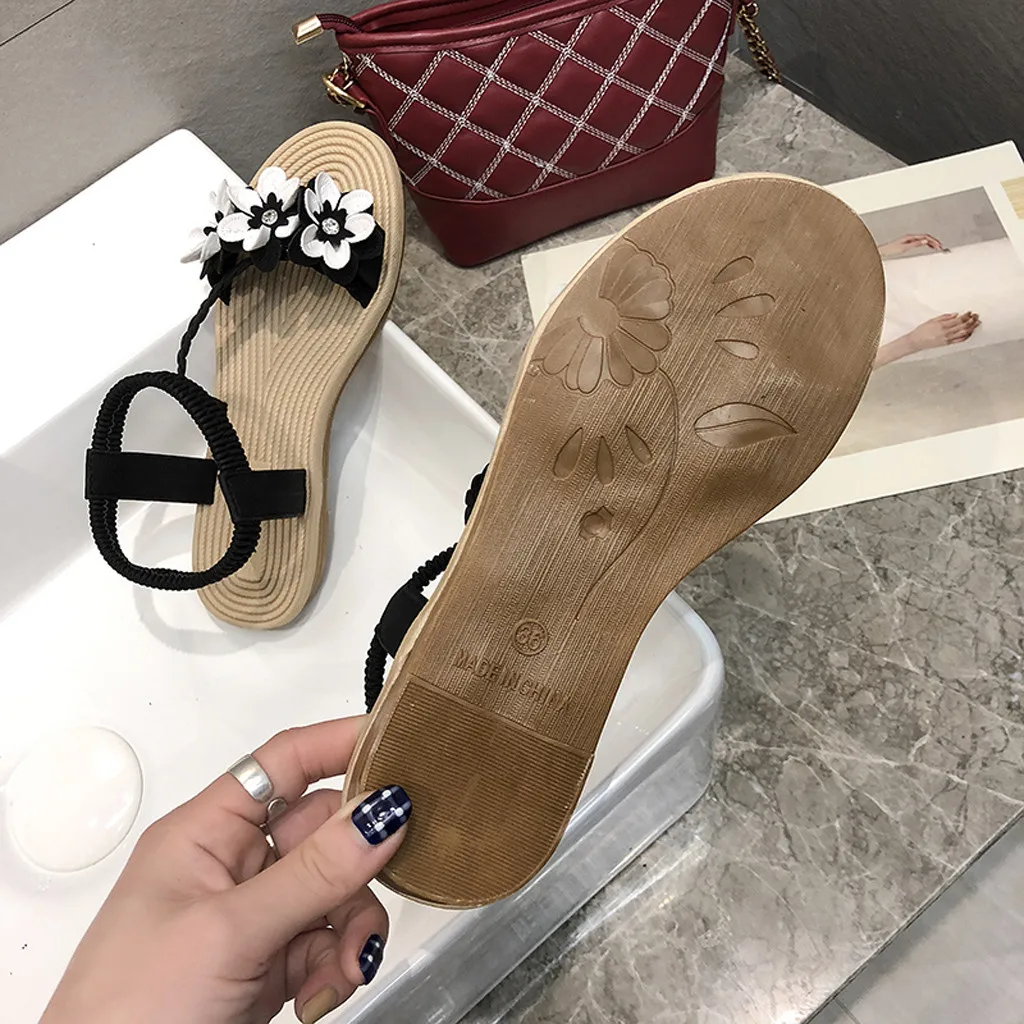 Женская обувь; летние пляжные сандалии на плоской подошве в богемном стиле с цветочным узором; однотонная обувь в римском стиле; Zapatos de mujer