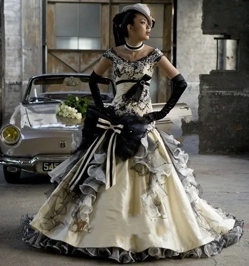 damatic gótico blanco y negro vestido de bola vestidos de novia 2017